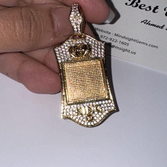 Unique Design Custom made picture keepsake Memorial pendant, Swarovski Crystals - Picture 1 of 8